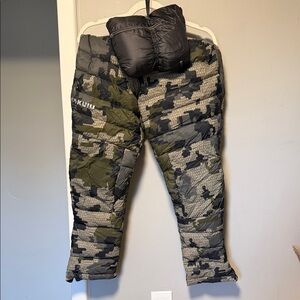 KUIU women’s Camo Super Down LT Insulated Pant & Jacket XS